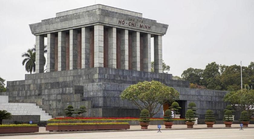 Noble & Swan Boutique Hotel Hanoi Exterior photo