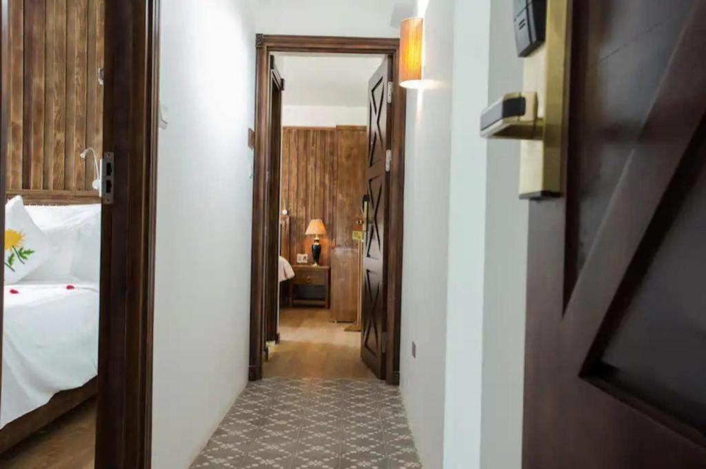 Noble & Swan Boutique Hotel Hanoi Exterior photo
