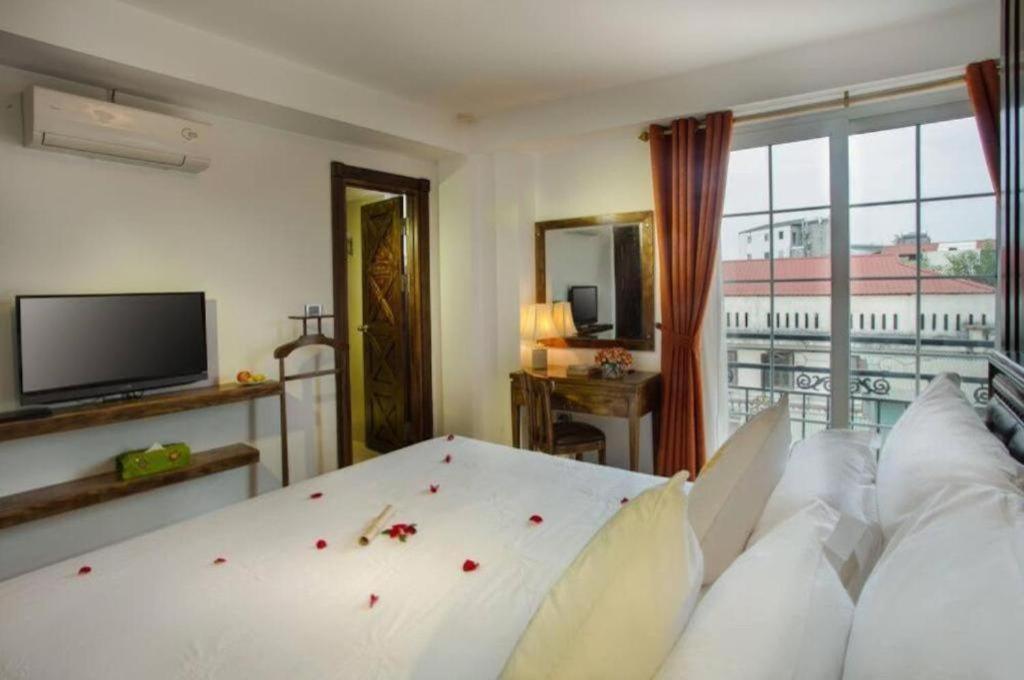 Noble & Swan Boutique Hotel Hanoi Exterior photo