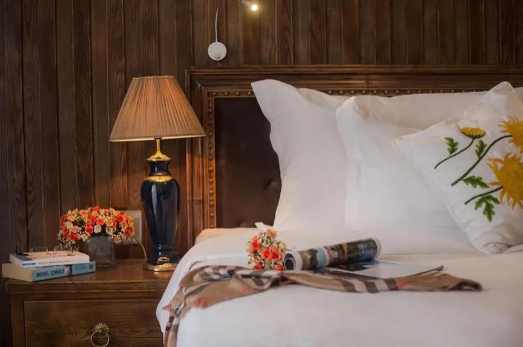 Noble & Swan Boutique Hotel Hanoi Exterior photo
